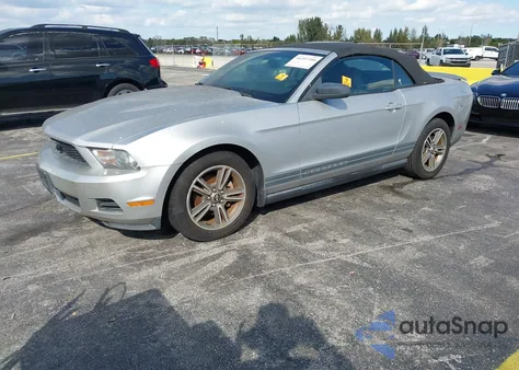2010 Ford Mustang V6 Premium z USA, uszkodzony, nr VIN 1ZVBP8EN1A5129888